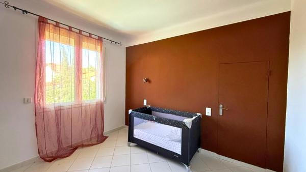 Superbe Villa  4 faces, 150 M² avec piscine et sans vis à vis