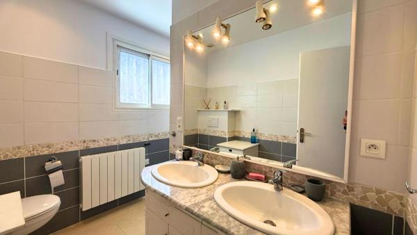 Superbe Villa  4 faces, 150 M² avec piscine et sans vis à vis
