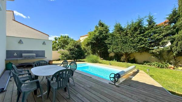 Superbe Villa  4 faces, 150 M² avec piscine et sans vis à vis
