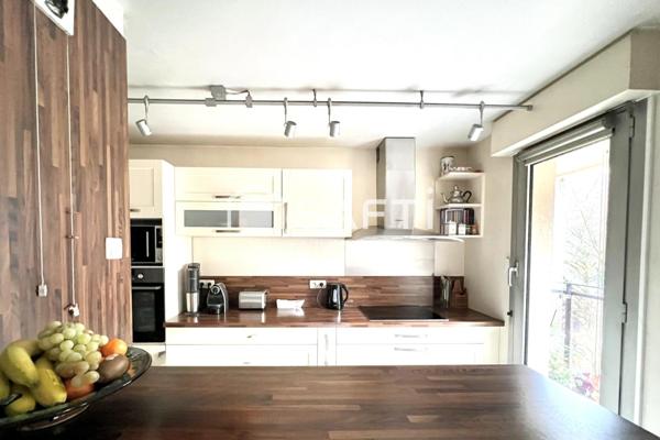 Appartement 4 pièces avec loggia, double box et cave