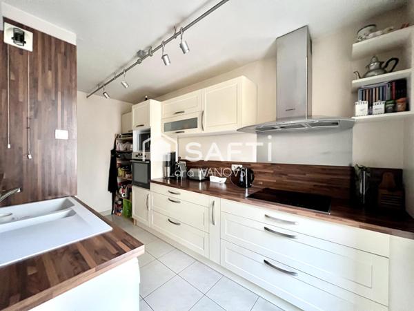 Appartement 4 pièces avec loggia, double box et cave