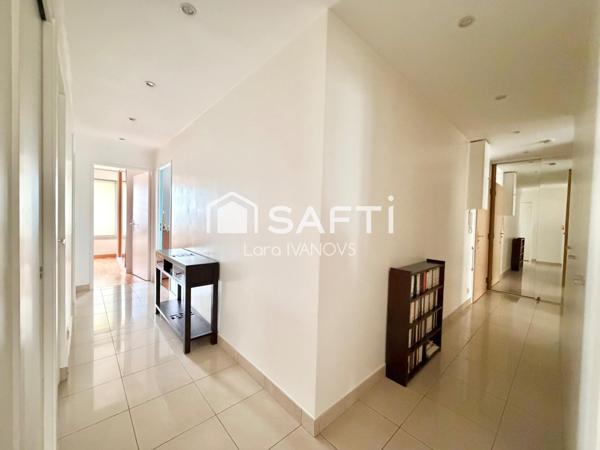 Appartement 4 pièces avec loggia, double box et cave