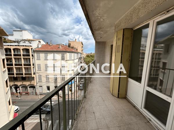 Location Appartement 2 pièces 35.4 m² - 1 CHEMIN DU PONT DE BOIS Toulon 83200