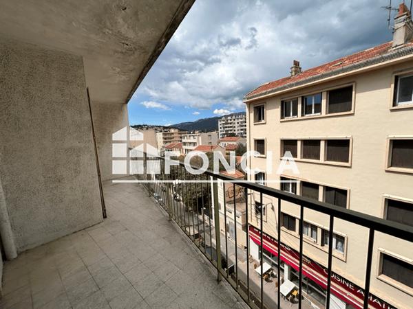 Location Appartement 2 pièces 35.4 m² - 1 CHEMIN DU PONT DE BOIS Toulon 83200