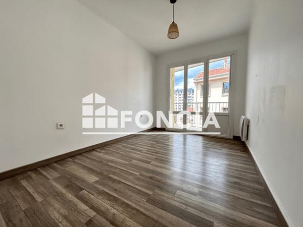 Location Appartement 2 pièces 35.4 m² - 1 CHEMIN DU PONT DE BOIS Toulon 83200