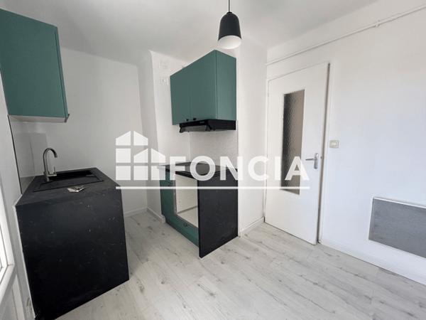 Location Appartement 2 pièces 35.4 m² - 1 CHEMIN DU PONT DE BOIS Toulon 83200
