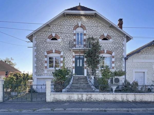 Maison à vendre 160 000 € Saint-Astier 6 p 156 m² DPE D