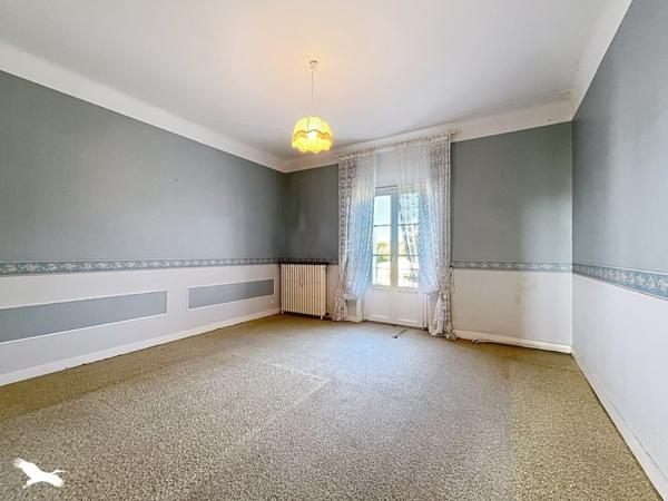 Maison à vendre 160 000 € Saint-Astier 6 p 156 m² DPE D