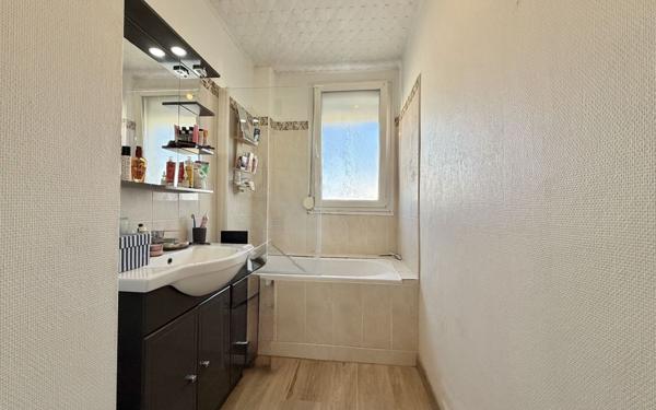 Appartement à vendre    3 pièces • 59,27 m2 Chenôve