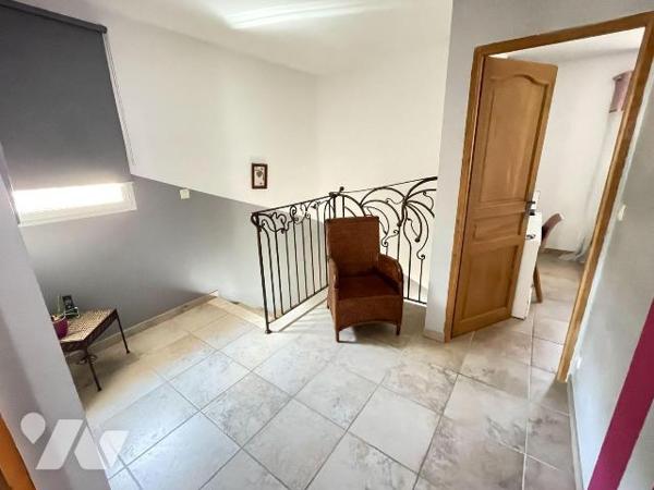 A vendre - Volx (04) - Alpes de Haute Provence: Superbe villa lumineuse d'env 160 m² offrant de...