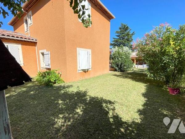 A vendre - Volx (04) - Alpes de Haute Provence: Superbe villa lumineuse d'env 160 m² offrant de...