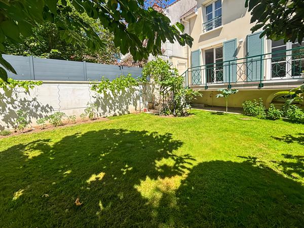 Maison avec double garage à Igny