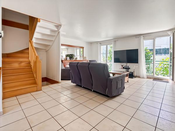 Maison avec double garage à Igny