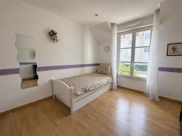 Maison avec double garage à Igny