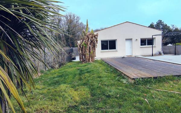 Maison à vendre    4 pièces •  Médis