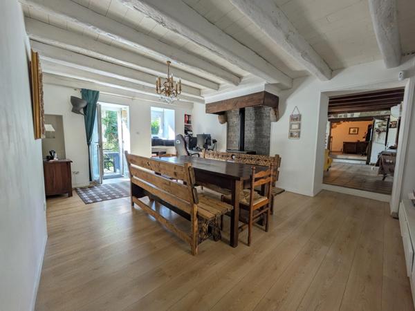 MAISON EN PIERRE AVEC FORT POTENTIEL - 173m² - 3CHAMBRES + 2 MEZZANINES