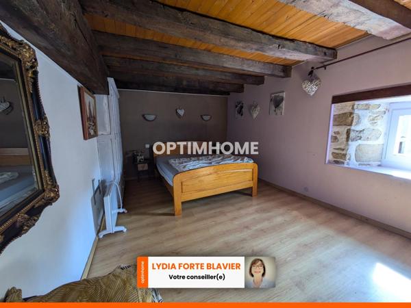 MAISON EN PIERRE AVEC FORT POTENTIEL - 173m² - 3CHAMBRES + 2 MEZZANINES