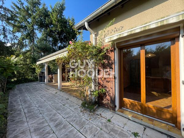 Maison à vendre à Feurs - Emplacement idéal, secteur calme