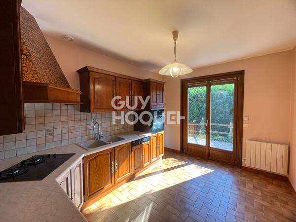 Maison à vendre à Feurs - Emplacement idéal, secteur calme