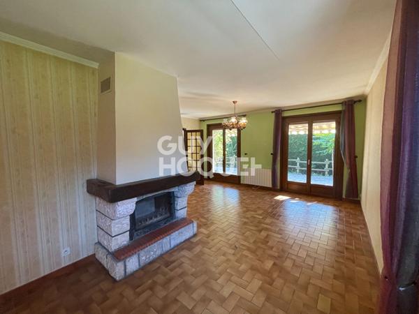 Maison à vendre à Feurs - Emplacement idéal, secteur calme