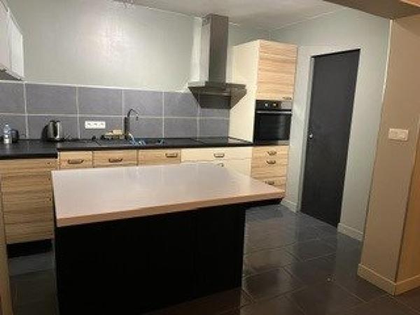 Maison à SABLE-SUR-SARTHE, 72300 - 5 pièces 110m²