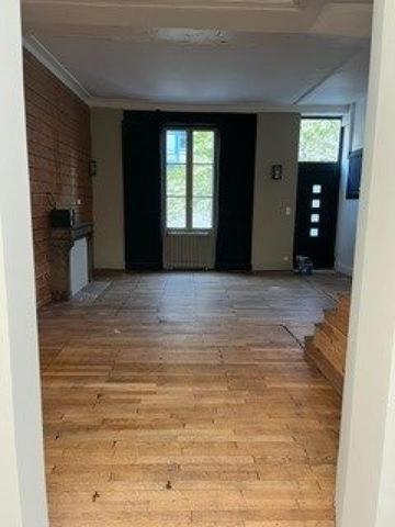 Maison à SABLE-SUR-SARTHE, 72300 - 5 pièces 110m²