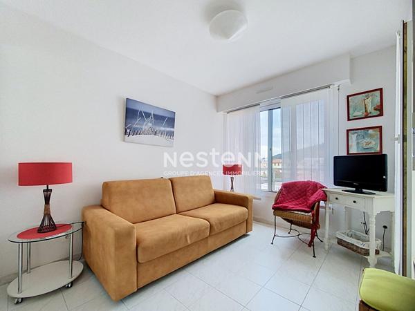 GOLFE JUAN - STUDIO 26m2 - TERRASSE - PISCINE- APERCU MER