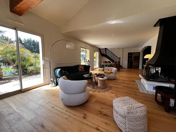 Maison contemporaine à vendre Saint Gein 20min de Mont de Marsan piscine garage