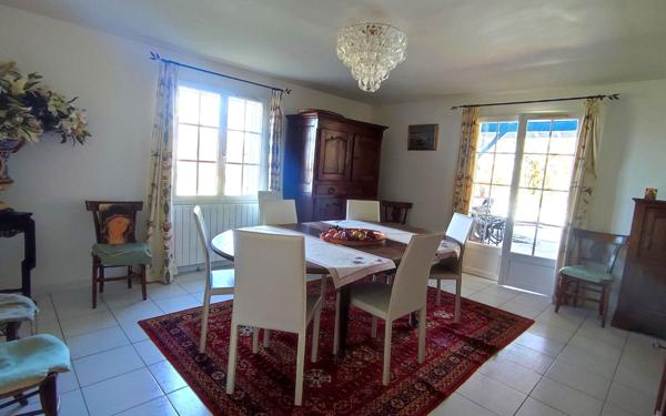 Maison à vendre    9 pièces •  Peyrehorade