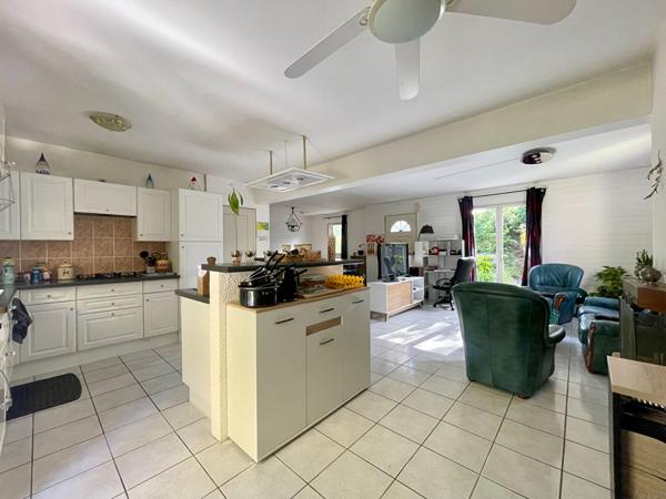 Maison 6 pièces – 128 m² environ à Saint-Lyphard (ref : 74505SN)