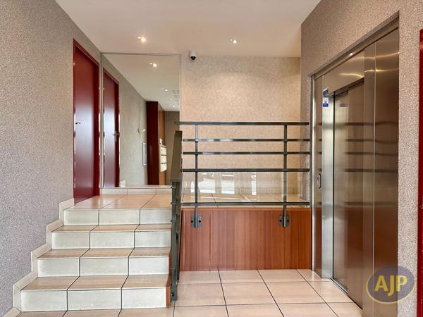 Vente appartement Sautron : 313 000 € - AJP Immobilier Sautron