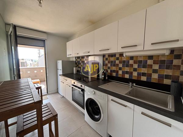 Appartement à louer Bordeaux : 3 pièces, 81m² avec 2 chambre(s) à 1 380€ - AJP Immobilier Bordeaux Saint-Augustin