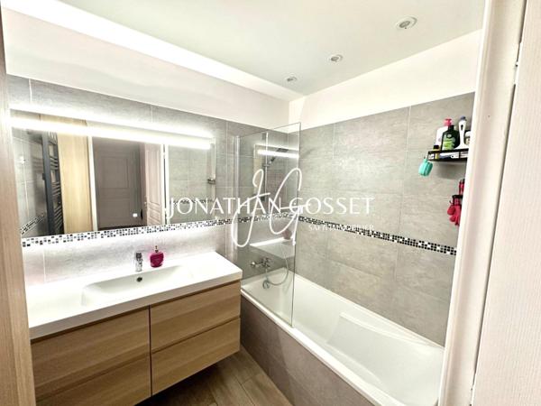 Marseille 09: Appartement T3 de 66m2-2ch avec grande terrasse