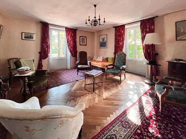 Maison Sainte Soulle 6 pièce(s) 220 m2 sur 630 M2 de parcelle, La rochelle 17000