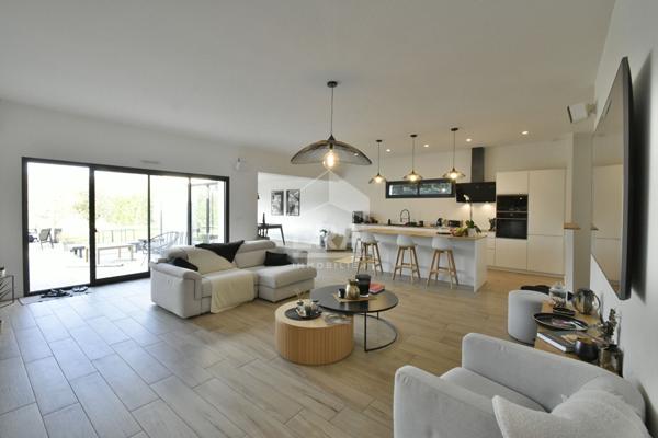 SUPERBE MAISON DE PLAINS PIEDS