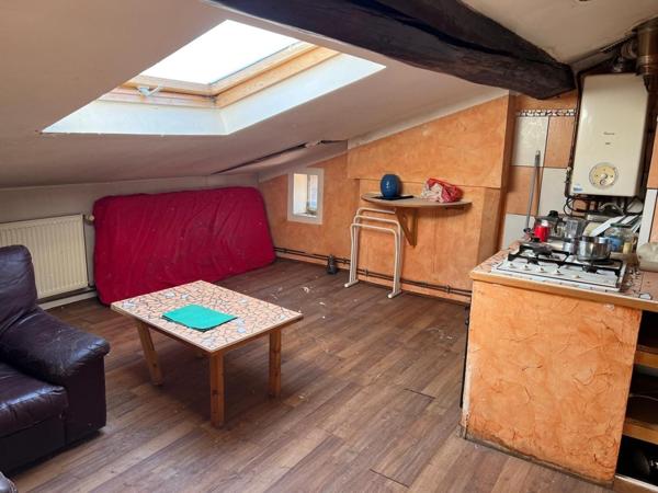 Appartement à SAINT-ETIENNE, 42100 - 3 pièces 16m²