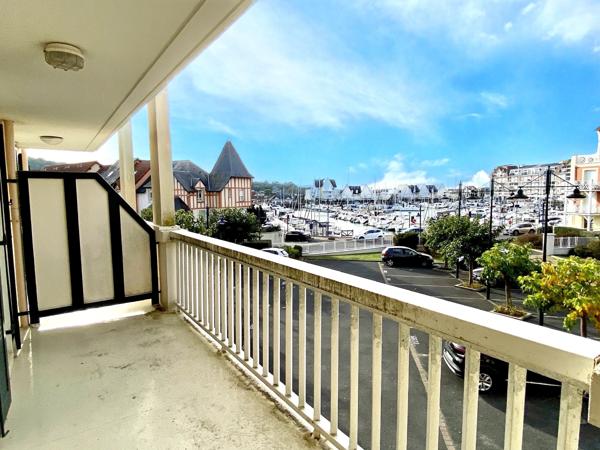 Port Guillaume - Appartement 2 pièces avec balcon face au port