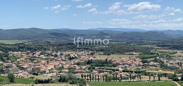Terrain constructible viabilisé de 740 m2