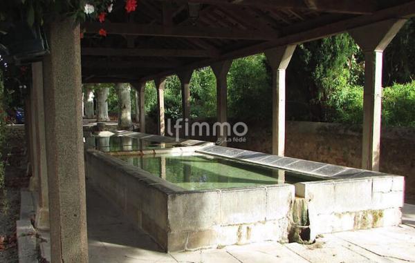 Terrain constructible viabilisé de 740 m2