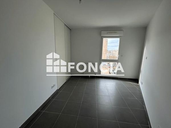 Location Appartement 4 pièces 91.6 m² - 33 rue de Crillon Marseille 13005