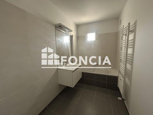 Location Appartement 4 pièces 91.6 m² - 33 rue de Crillon Marseille 13005