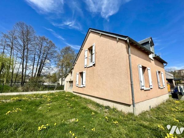 CHARME ET CONFORT EN PLEIN COEUR DE VILLE A SAINT CHELY D'APCHER – Maison 84 m² avec terrain