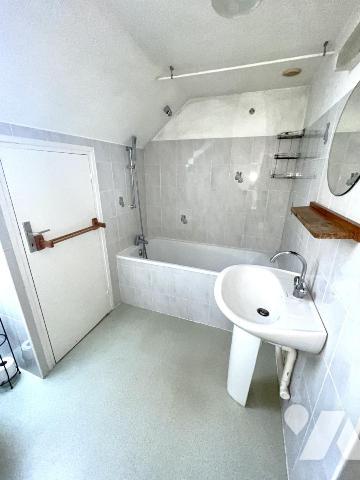 CHARME ET CONFORT EN PLEIN COEUR DE VILLE A SAINT CHELY D'APCHER – Maison 84 m² avec terrain