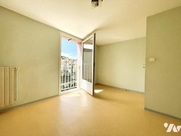 CHARME ET CONFORT EN PLEIN COEUR DE VILLE A SAINT CHELY D'APCHER – Maison 84 m² avec terrain