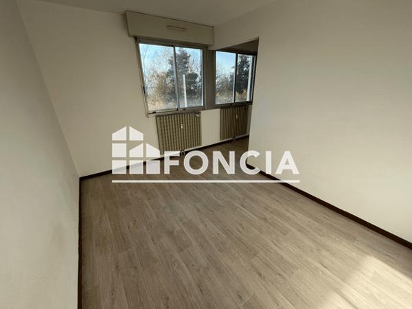 Location Studio 29.93 m² - 4 rue des Roches Besancon 25000
