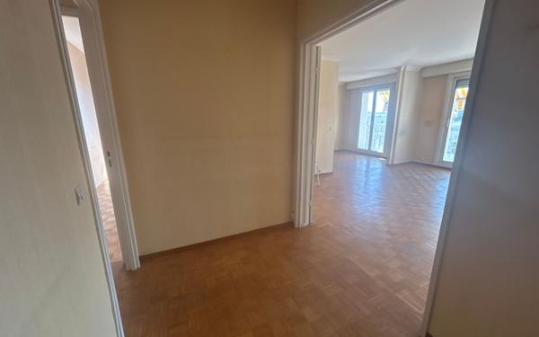 Appartement à vendre    5 pièces • 102,10 m2 Saint-Gratien