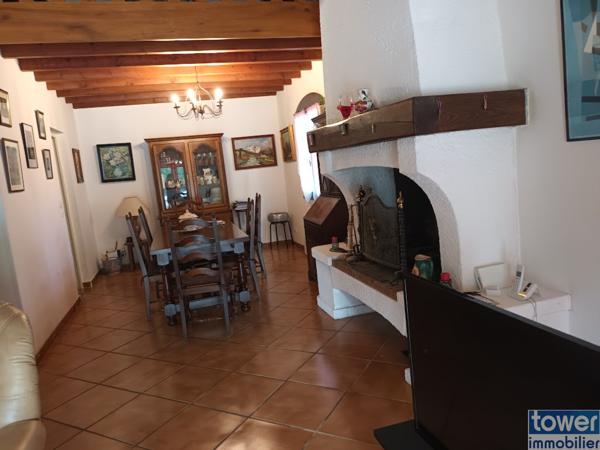 Villa 9 pièce(s) 6 chambre(s) 215 m²