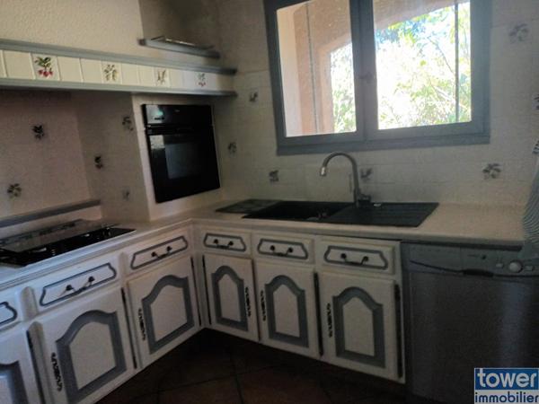 Villa 9 pièce(s) 6 chambre(s) 215 m²