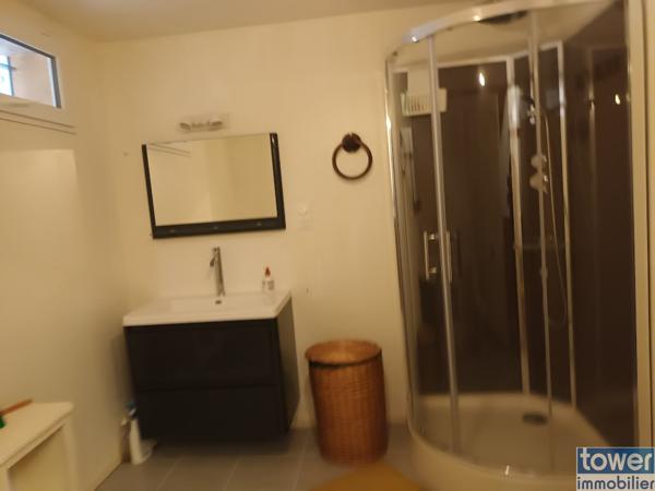 Villa 9 pièce(s) 6 chambre(s) 215 m²