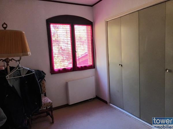 Villa 9 pièce(s) 6 chambre(s) 215 m²